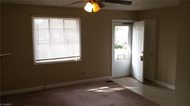 2913 Dexter Avenue, Greensboro, NC 27407