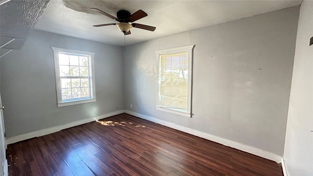 3557 Pecos Street, Fort Worth, TX 76119