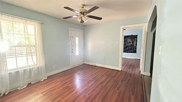 3557 Pecos Street, Fort Worth, TX 76119