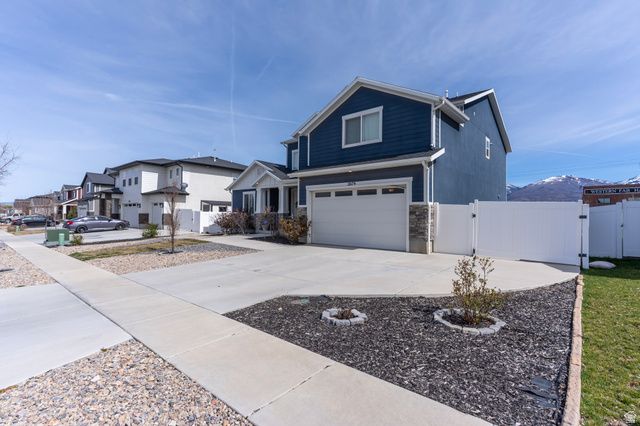 2079 S 1825 W, Woods Cross, UT 84087