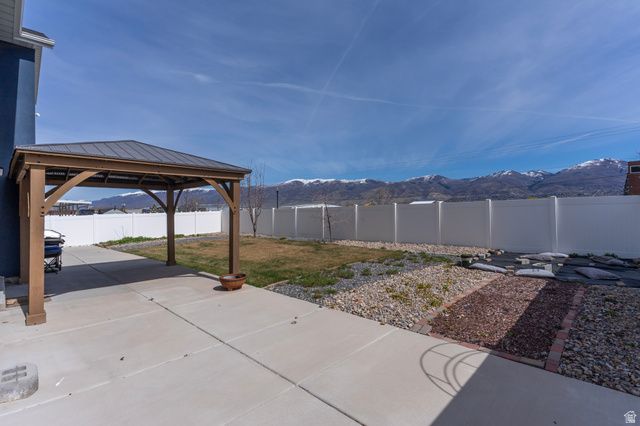 2079 S 1825 W, Woods Cross, UT 84087