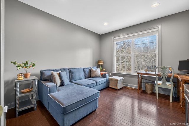 102 Luthien Forest Road, Rock Tavern, NY 12553