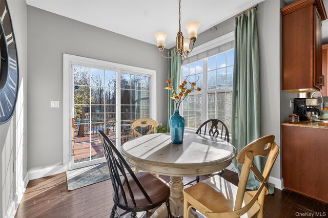 102 Luthien Forest Road, Rock Tavern, NY 12553