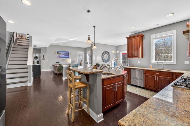 102 Luthien Forest Road, Rock Tavern, NY 12553