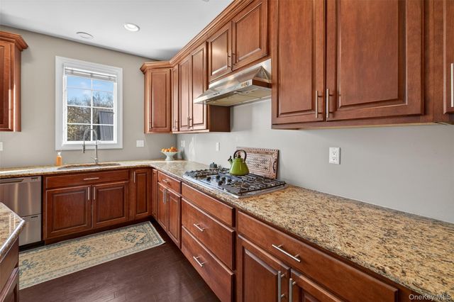 102 Luthien Forest Road, Rock Tavern, NY 12553