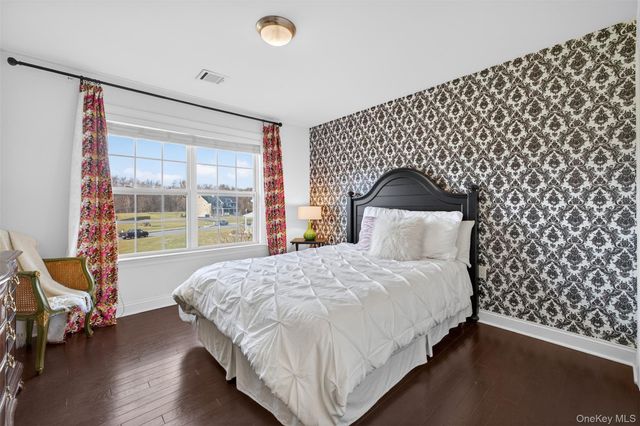 102 Luthien Forest Road, Rock Tavern, NY 12553