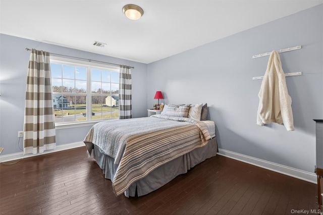 102 Luthien Forest Road, Rock Tavern, NY 12553