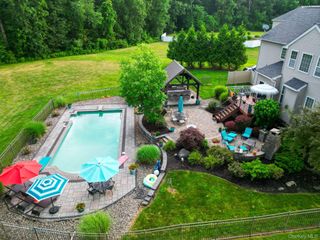 102 Luthien Forest Road, Rock Tavern, NY 12553