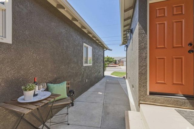 1366 Sayre St, San Leandro, CA 94579