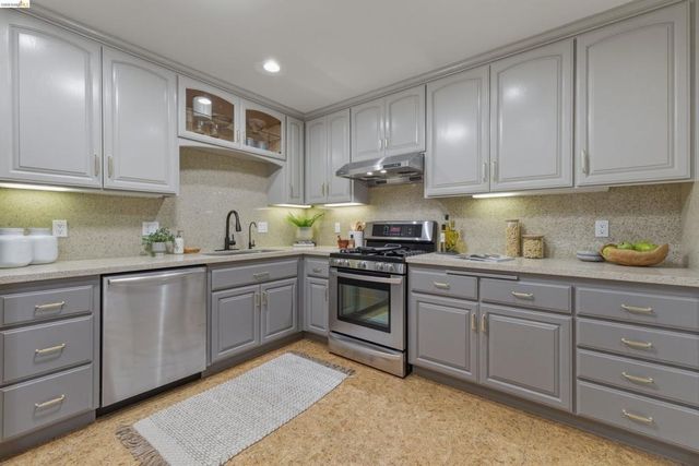 1366 Sayre St, San Leandro, CA 94579
