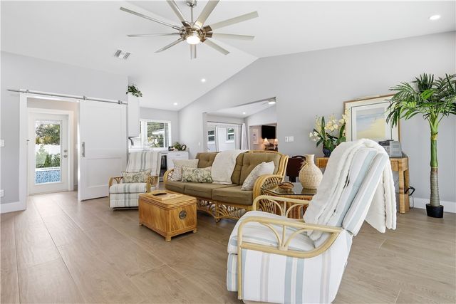 635 Gardenia Lane, Vero Beach, FL 32963