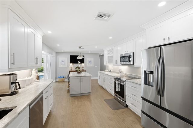 635 Gardenia Lane, Vero Beach, FL 32963