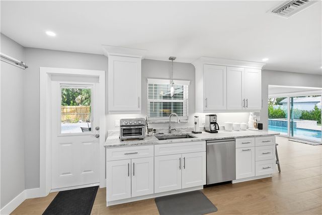 635 Gardenia Lane, Vero Beach, FL 32963