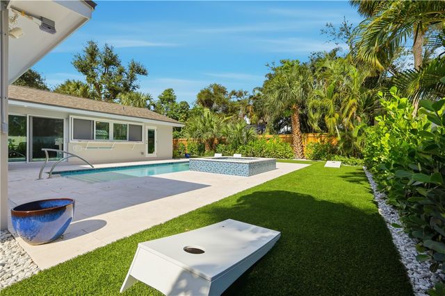 635 Gardenia Lane, Vero Beach, FL 32963