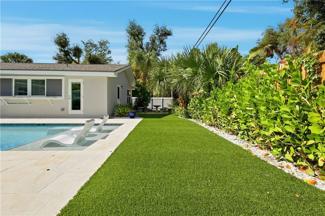 635 Gardenia Lane, Vero Beach, FL 32963