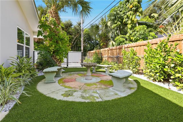 635 Gardenia Lane, Vero Beach, FL 32963