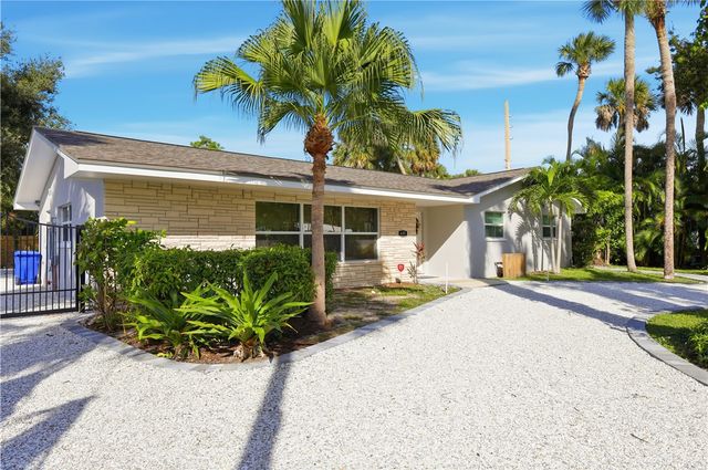 635 Gardenia Lane, Vero Beach, FL 32963