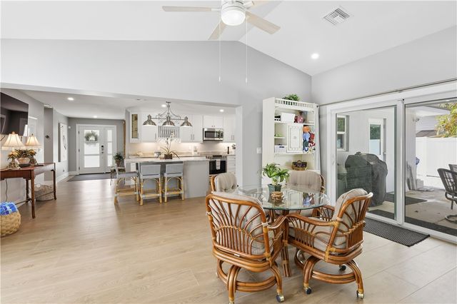 635 Gardenia Lane, Vero Beach, FL 32963