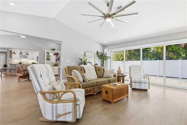 635 Gardenia Lane, Vero Beach, FL 32963