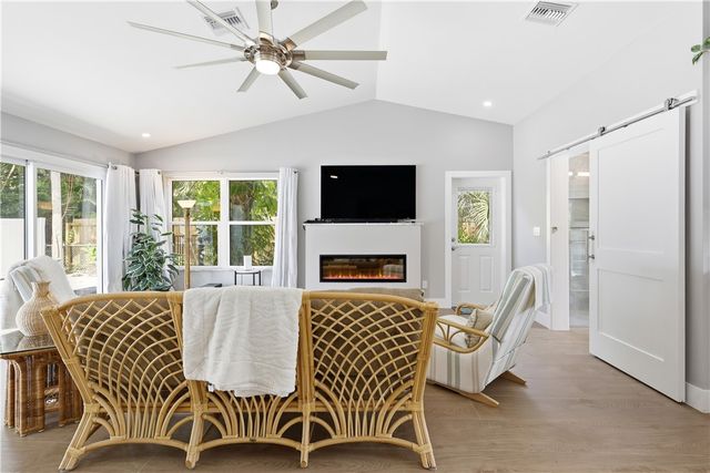 635 Gardenia Lane, Vero Beach, FL 32963