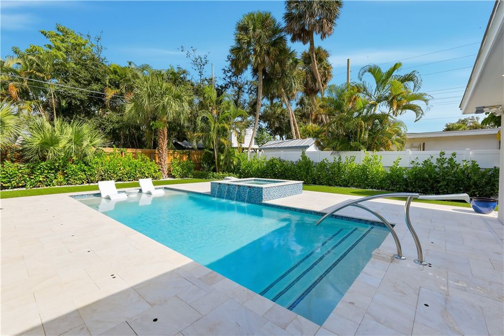 635 Gardenia Lane, Vero Beach, FL 32963