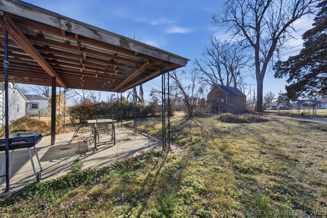 1633 S Maple Avenue, Bartlesville, OK 74003