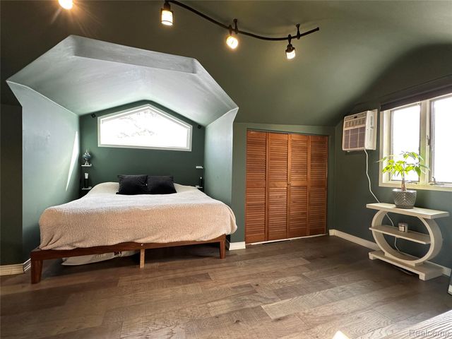 3584 Ashview Street, West Bloomfield Charter Township, MI 48324