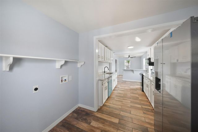 2222 44th Street, Galveston, TX 77550