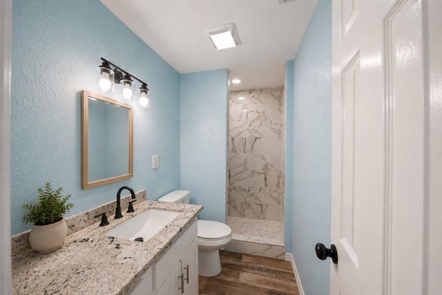 2222 44th Street, Galveston, TX 77550
