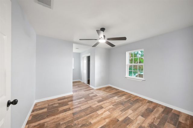 2222 44th Street, Galveston, TX 77550