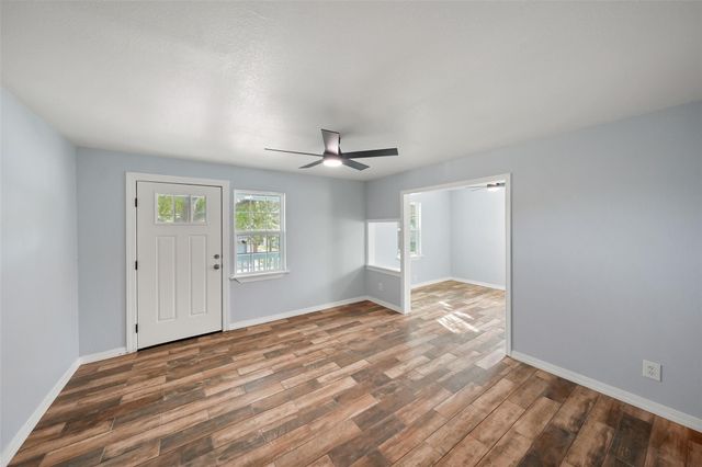 2222 44th Street, Galveston, TX 77550
