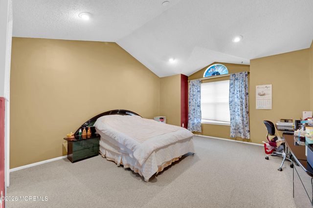 96 Cranbrook Court, Holmdel, NJ 07733