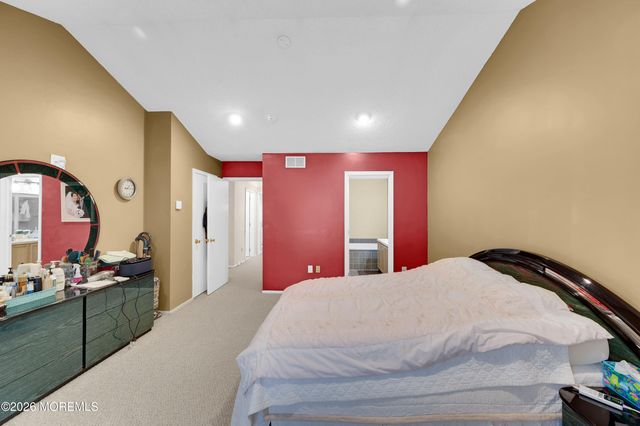 96 Cranbrook Court, Holmdel, NJ 07733