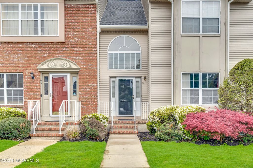 96 Cranbrook Court, Holmdel, NJ 07733