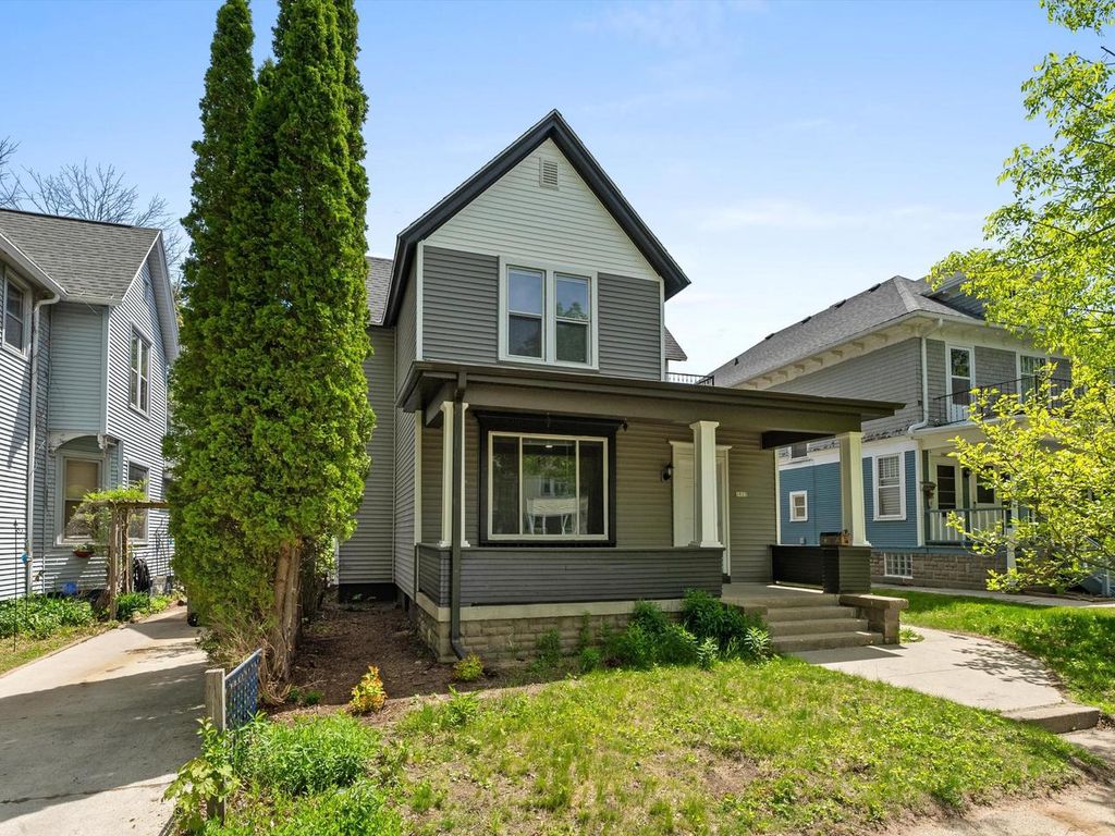 1823 N 7th STREET, Sheboygan, WI 53081