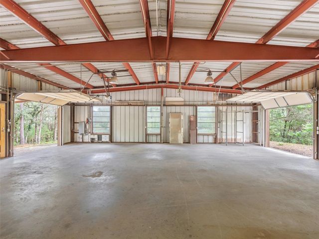 571 Pine Canyon DR, Smithville, TX 78957