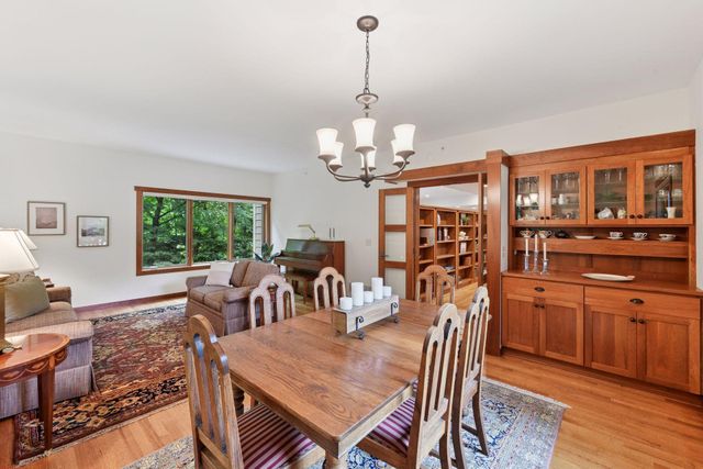 17524 Hampton Court, Minnetonka, MN 55345