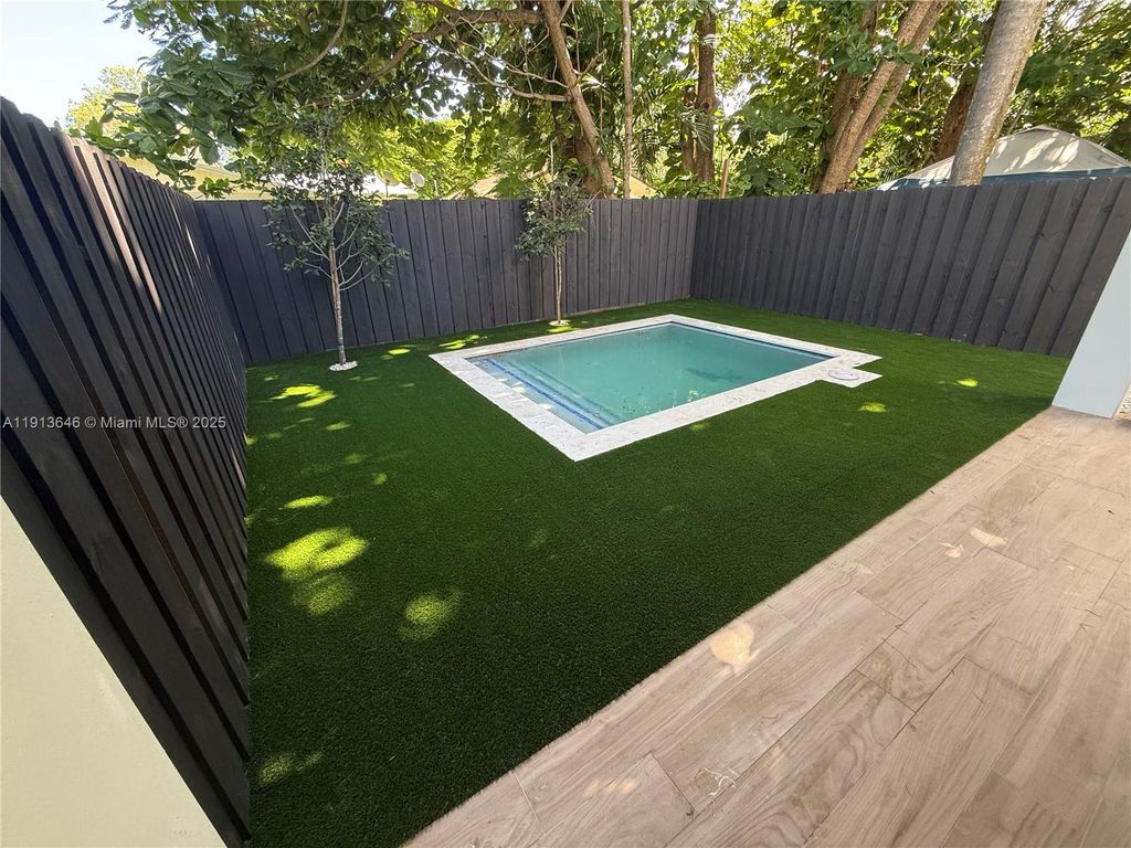 3616 Thomas Ave, Miami, FL 33133