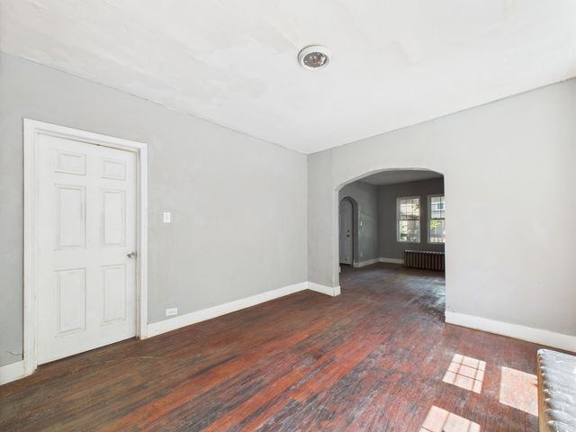 11922 S Perry Avenue, Chicago, IL 60628