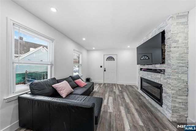 180 Beech Street, Belleville, NJ 07109