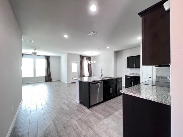 617 Blacktail Drive, Fort Worth, TX 76131