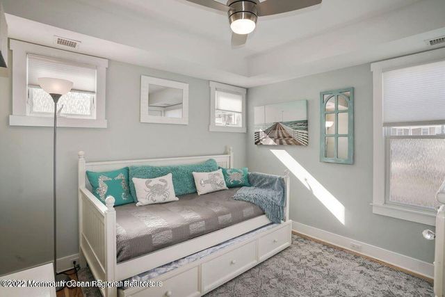 369 W 8th Street 4, Ship Bottom, NJ 08008