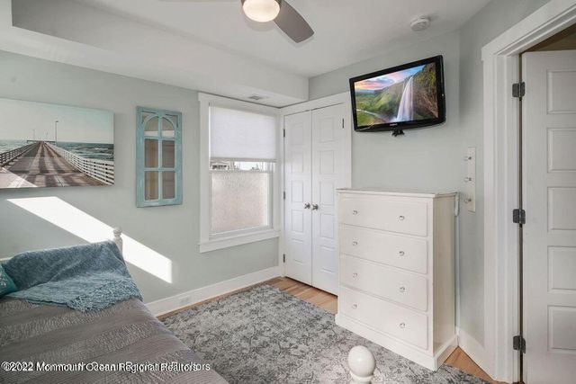 369 W 8th Street 4, Ship Bottom, NJ 08008