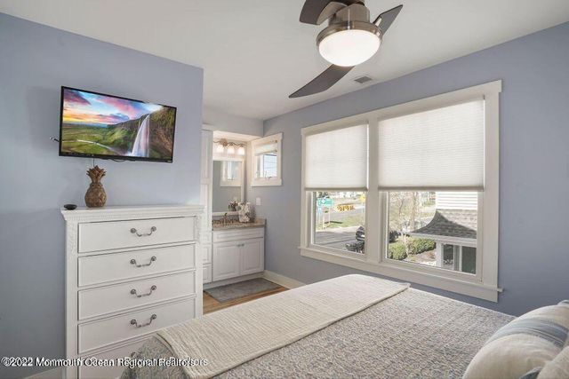 369 W 8th Street 4, Ship Bottom, NJ 08008