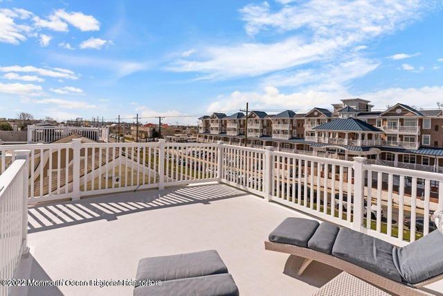 369 W 8th Street 4, Ship Bottom, NJ 08008