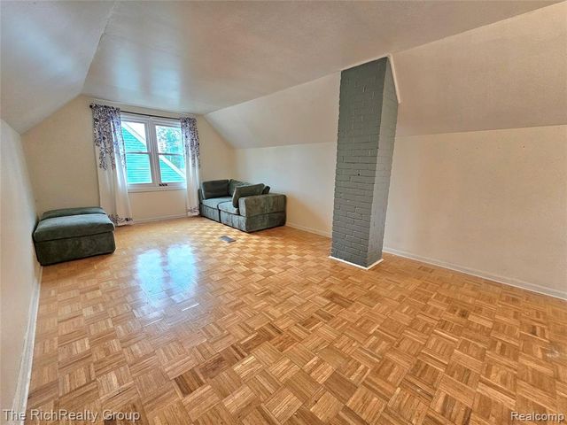 28522 Cambridge Street, Garden City, MI 48135