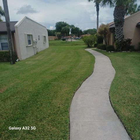 155 LAKE MERYL Drive, West Palm Beach, FL 33411