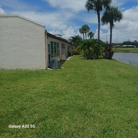 155 LAKE MERYL Drive, West Palm Beach, FL 33411