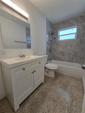 3245 SW 88th Ct 0, Miami, FL 33165