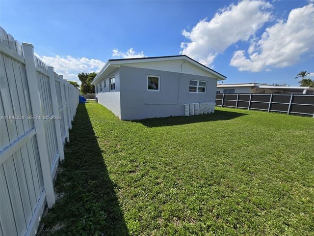 3245 SW 88th Ct 0, Miami, FL 33165